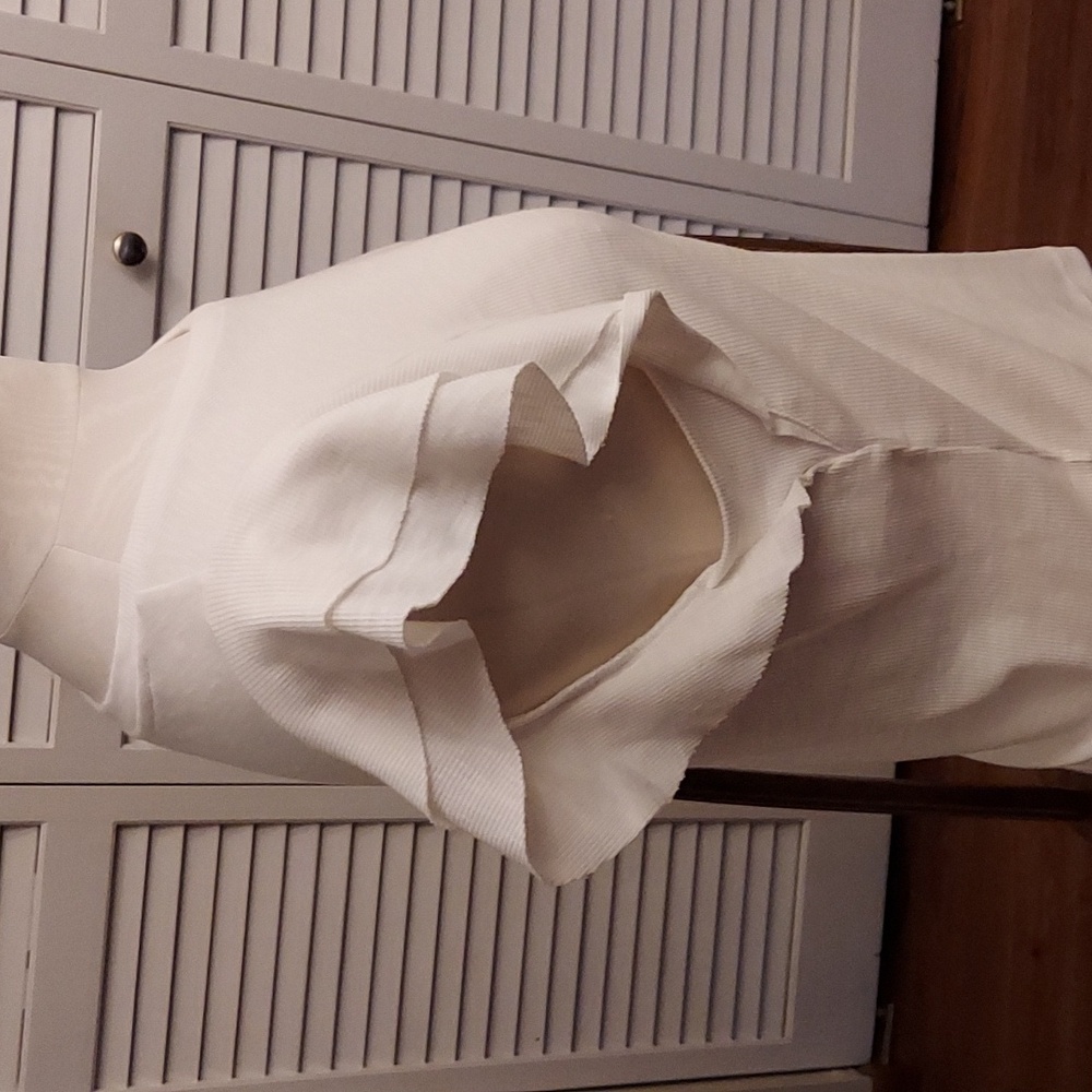 GAP White Ruffle Sleeve Tank Top - Picture 3 of 6